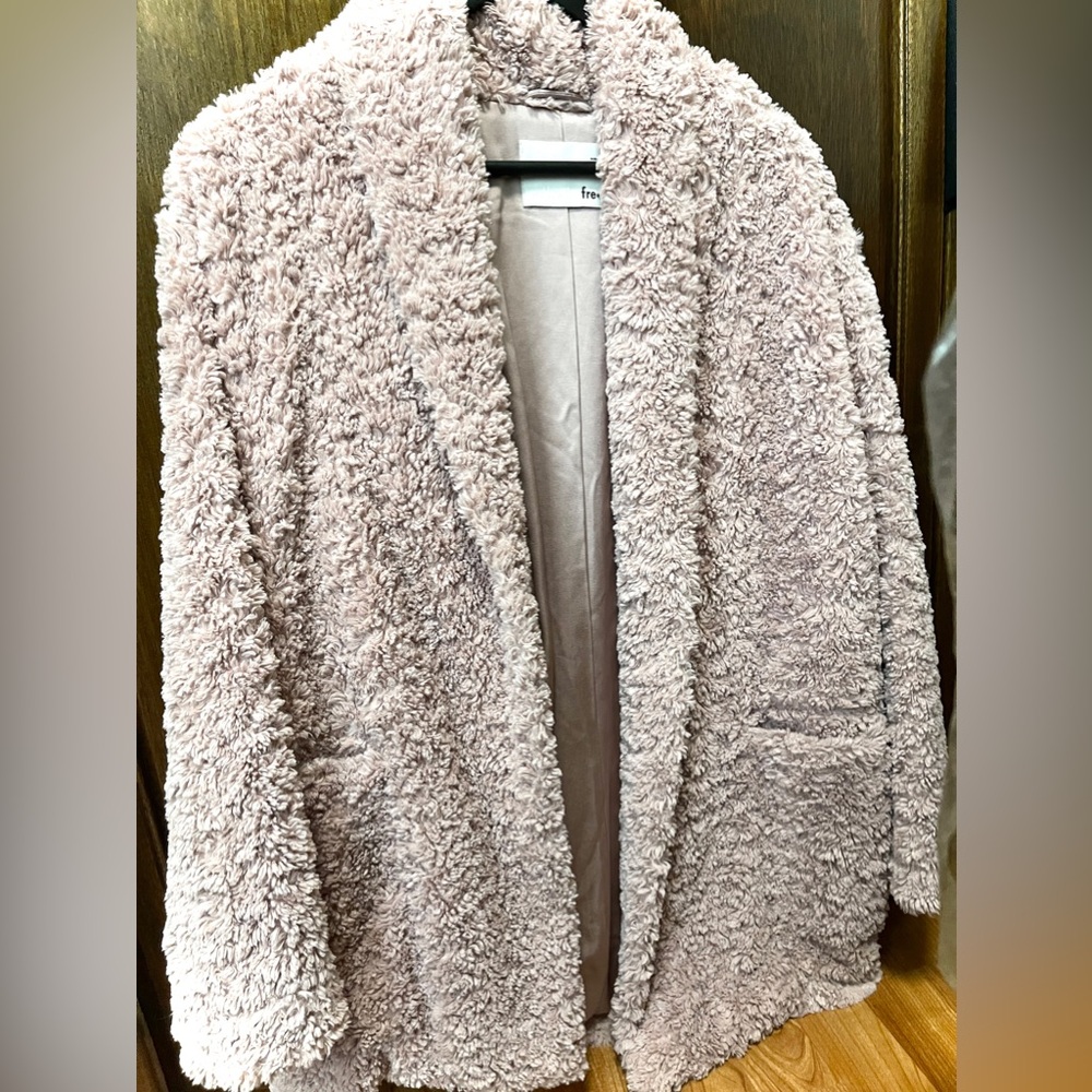 Aritzia Wilfred Free Plush Greta Jacket - size S
